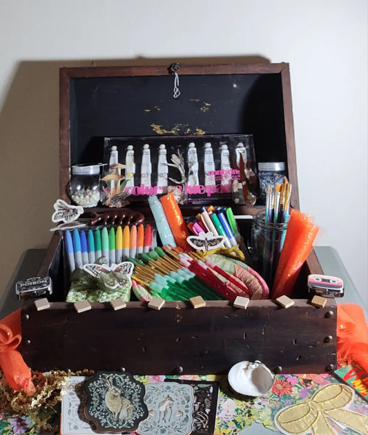 Oil Paint Set - Vintage Art Supply Fabulous Find - Oil Color Value Pack - Preloved - Reclaimed Creative Freedom Collective