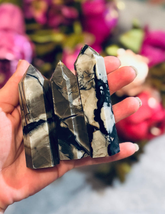 Volcano Agate Towers, UV Fluorescent Green Crystals Mandala Gems