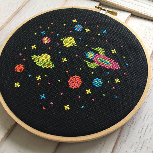 Outer Space Aliens Spaceship Counted Cross Stitch DIY KIT Beginner Spot Colors