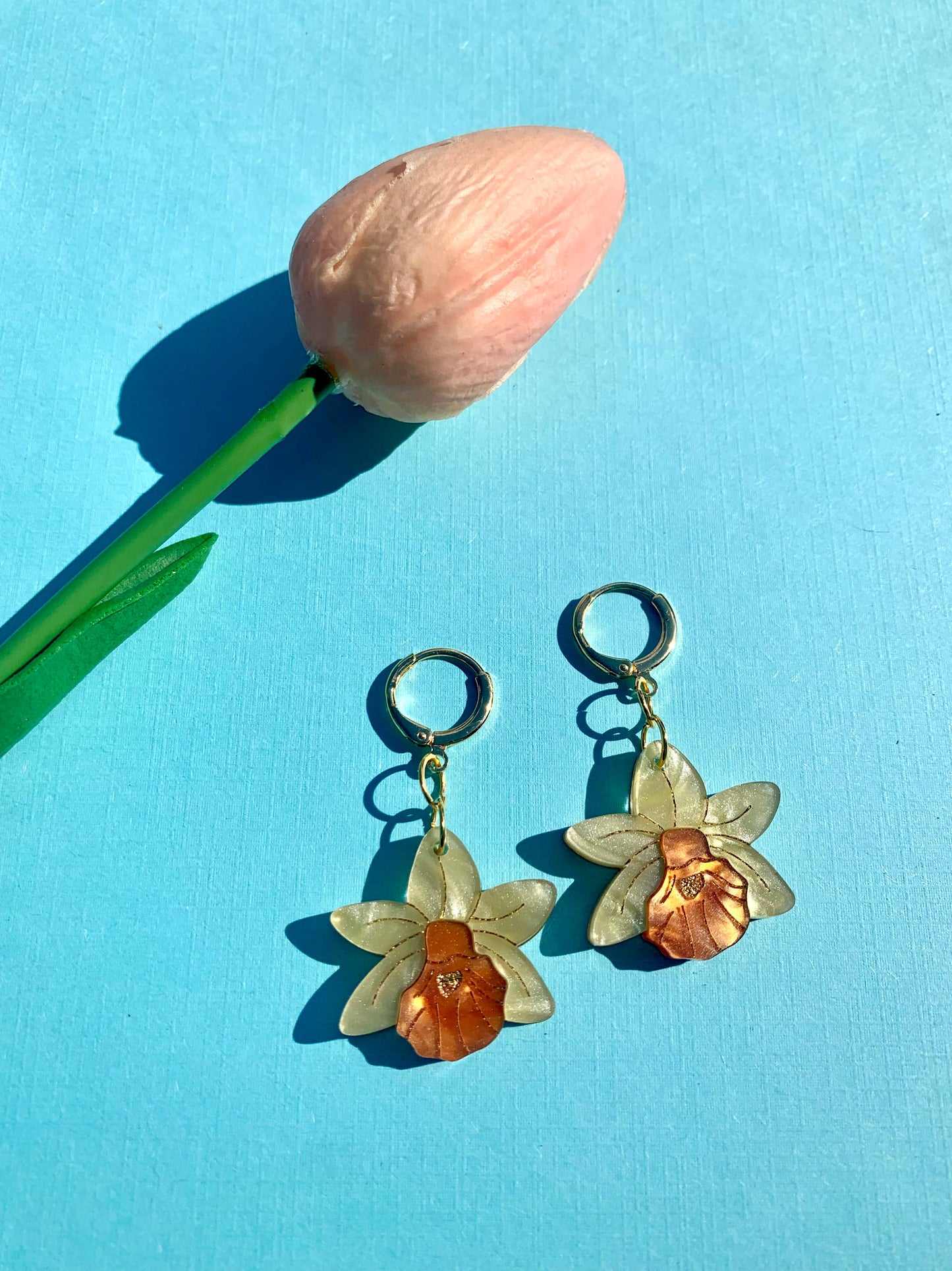Mini Daffodils Acrylic Earrings Quirks!