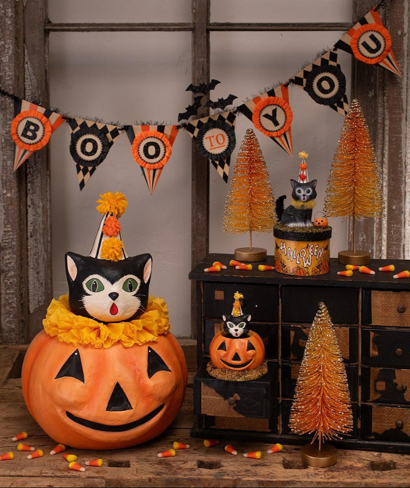 Cecil Cat on Box by Bethany Lowe Designs Quirks!