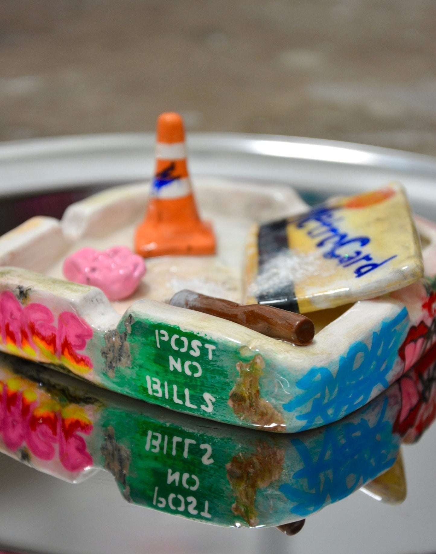 CONCRETE JUNGLE ASHTRAY