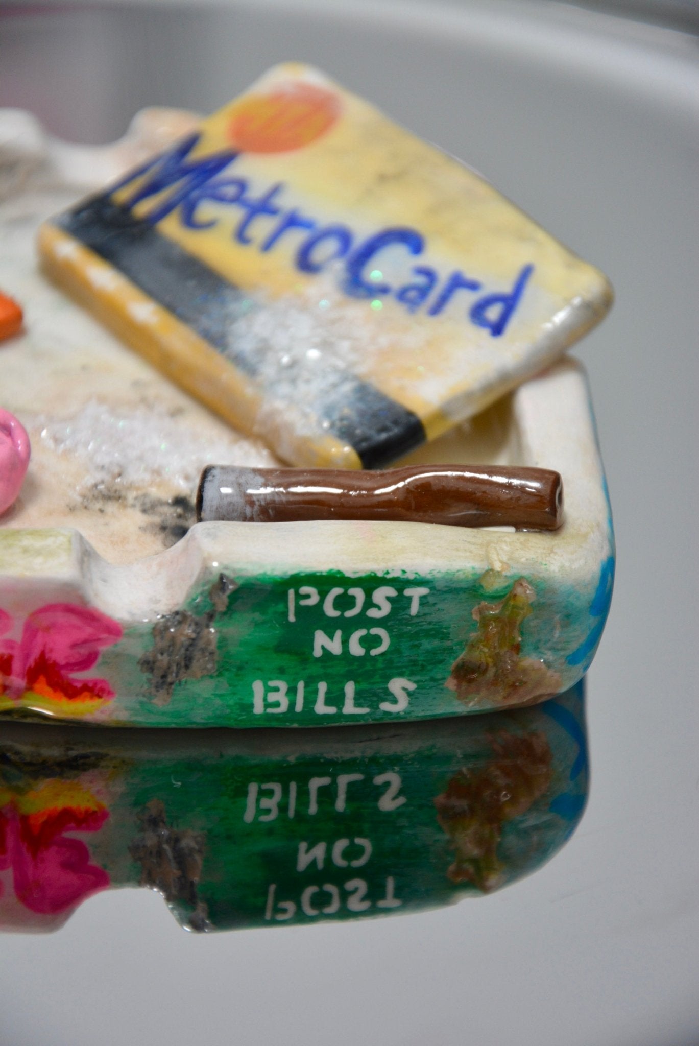 CONCRETE JUNGLE ASHTRAY