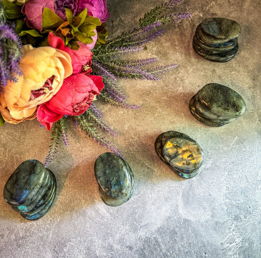 FLAT Labradorite Palm Stone, Bulk 1 Lb Bag Mandala Gems