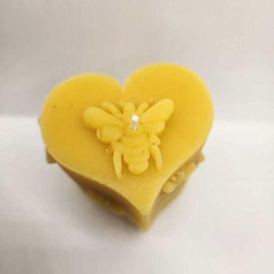 Heart and Bees Beeswax Candle – 5.9 oz