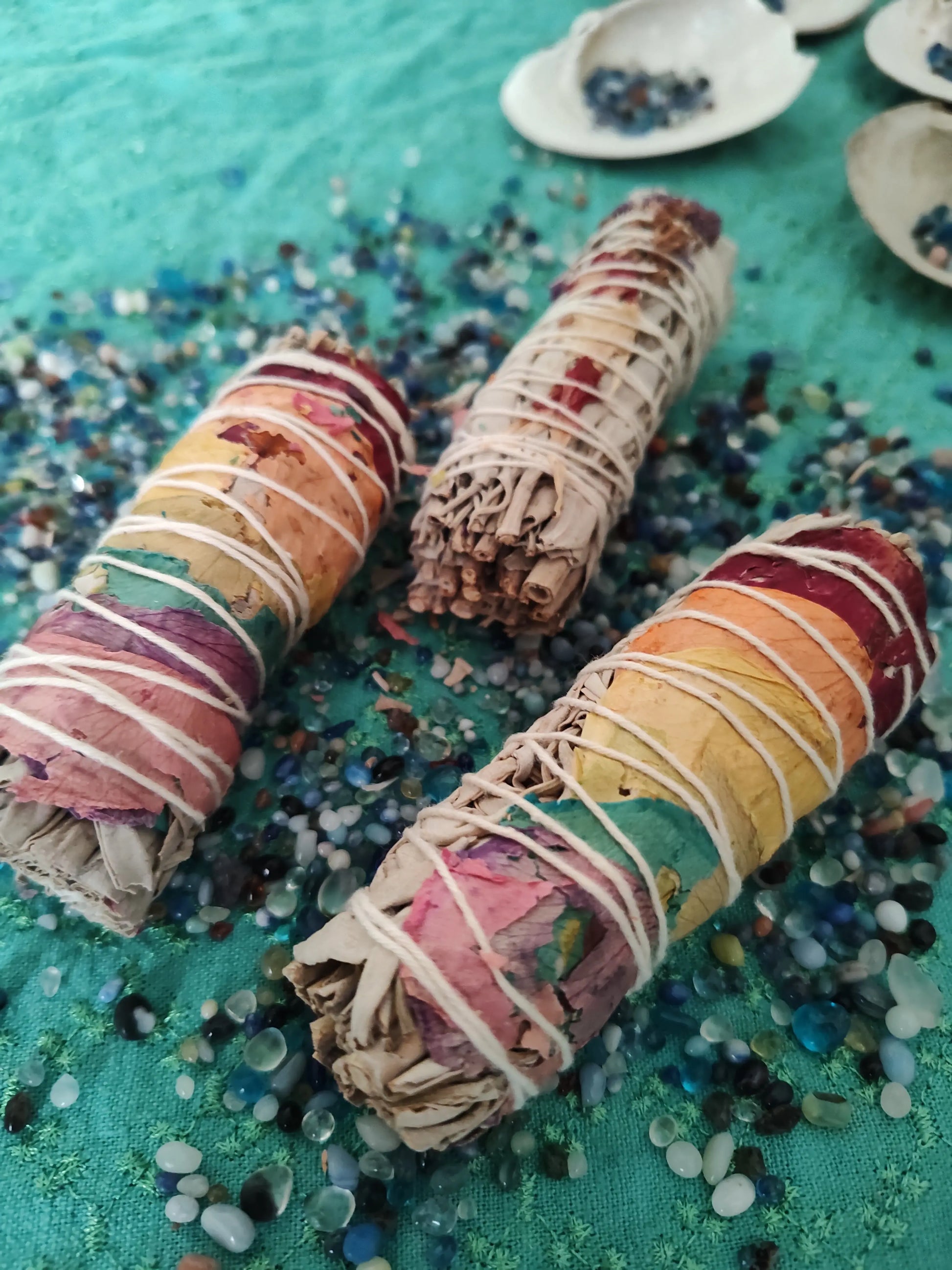 🌈 🌹 💚 Rainbow Rose Petals & Sage Bundles 💚🌹🌈 Creative Freedom Collective