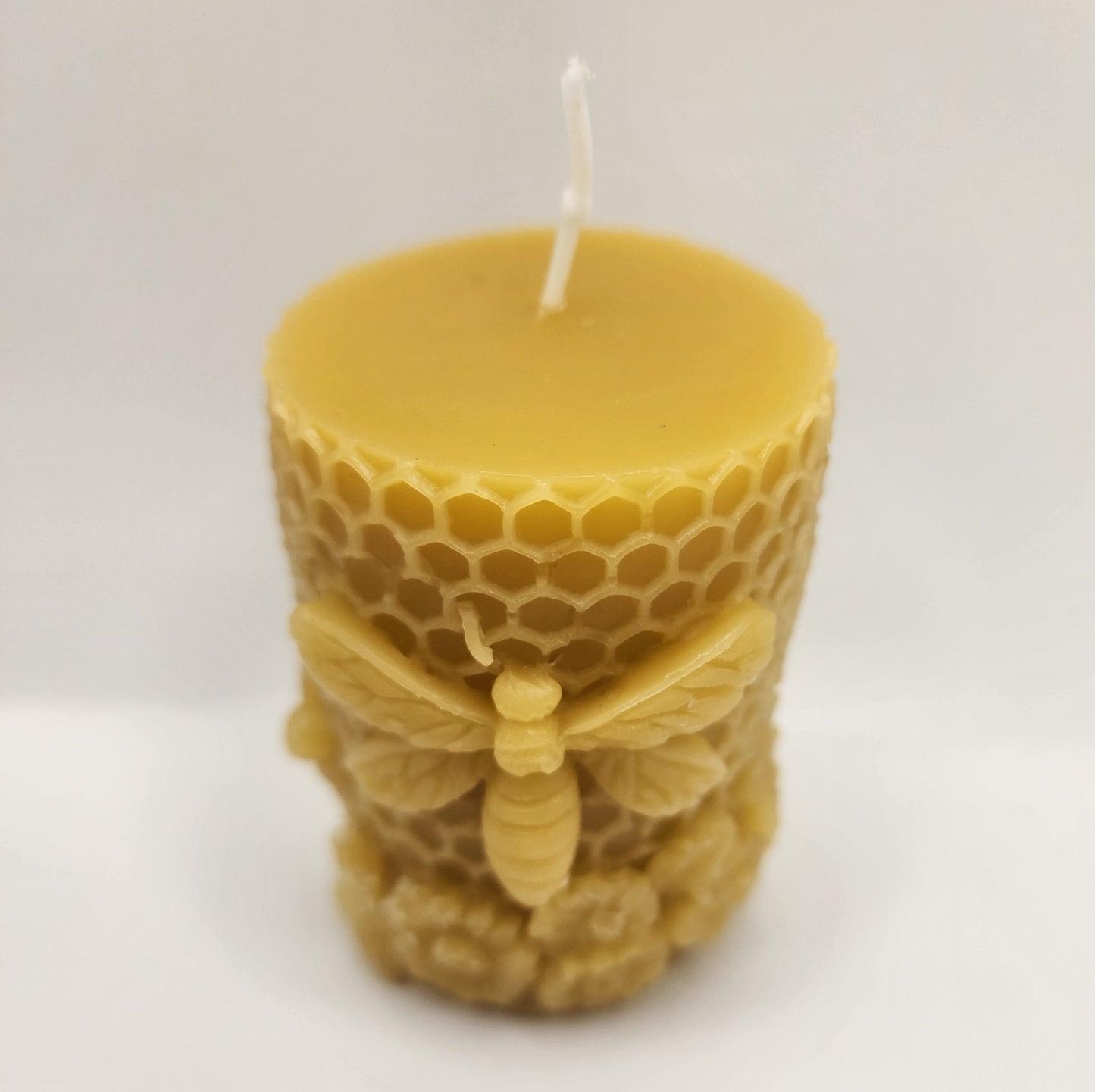 Dragonfly on Flowers Beeswax Candle – 3.7 oz