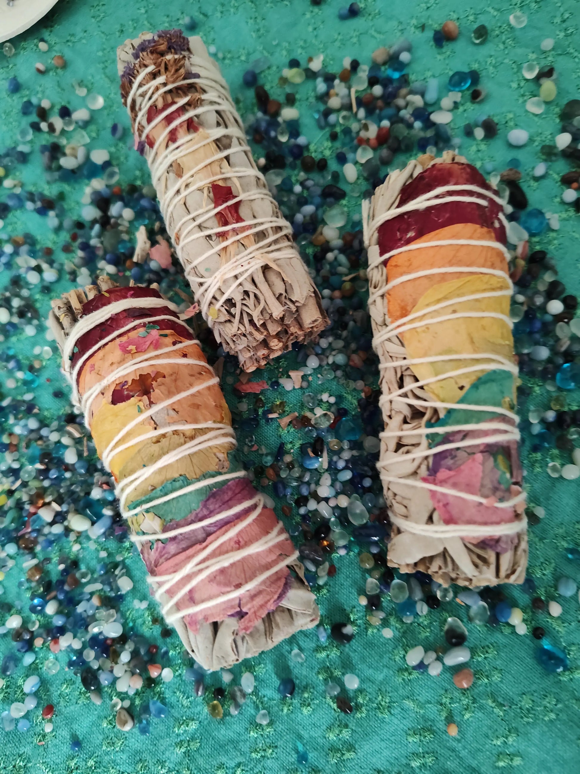🌈 🌹 💚 Rainbow Rose Petals & Sage Bundles 💚🌹🌈 Creative Freedom Collective