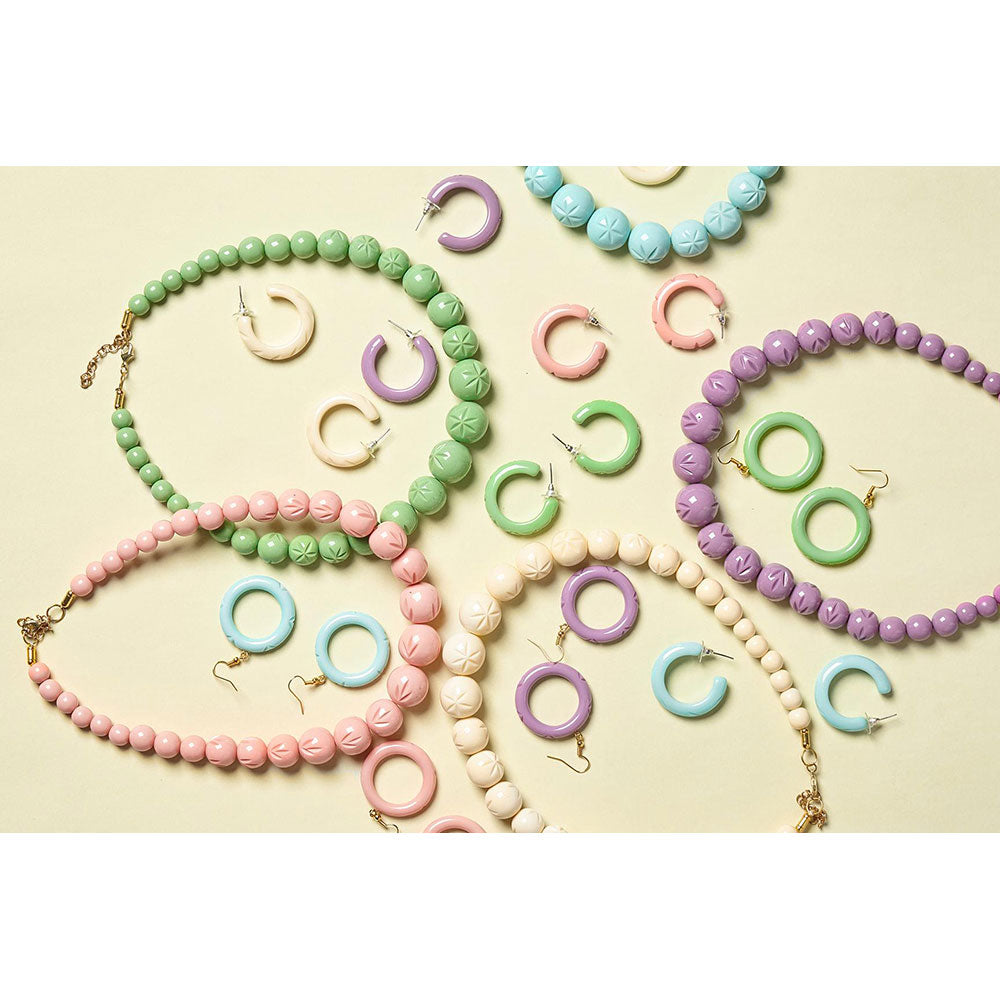 Shell Heavy Carve Bead Necklace by Splendette