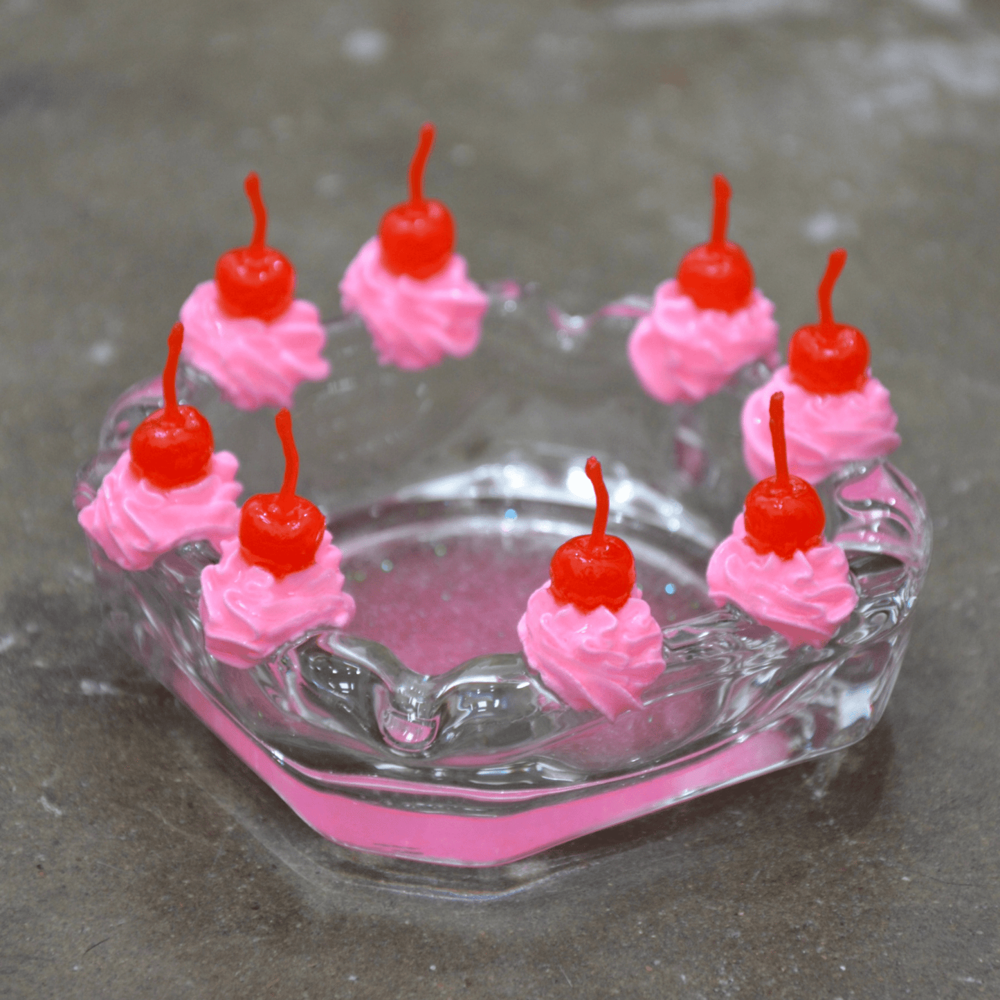 WILD CHERRY ICING ASHTRAY