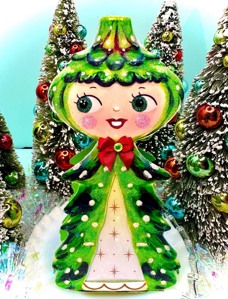 Lipstick-Chrome-Curation Creative Freedom Collective