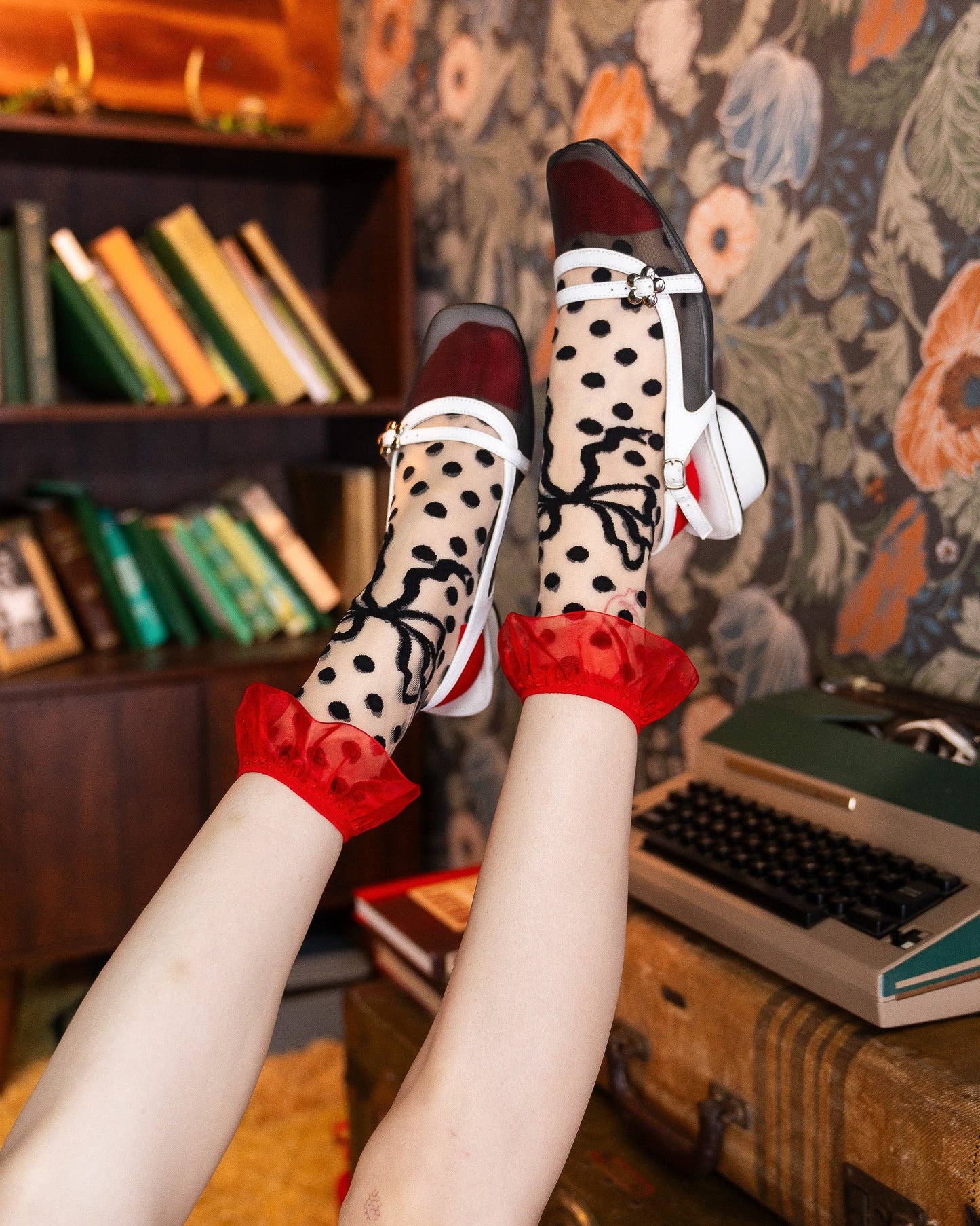 Polka Dot Bow Ruffle Sheer Crew Sock Quirks!