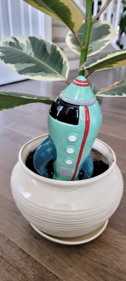 Rocketship Watering Spike Mountain Mudworks