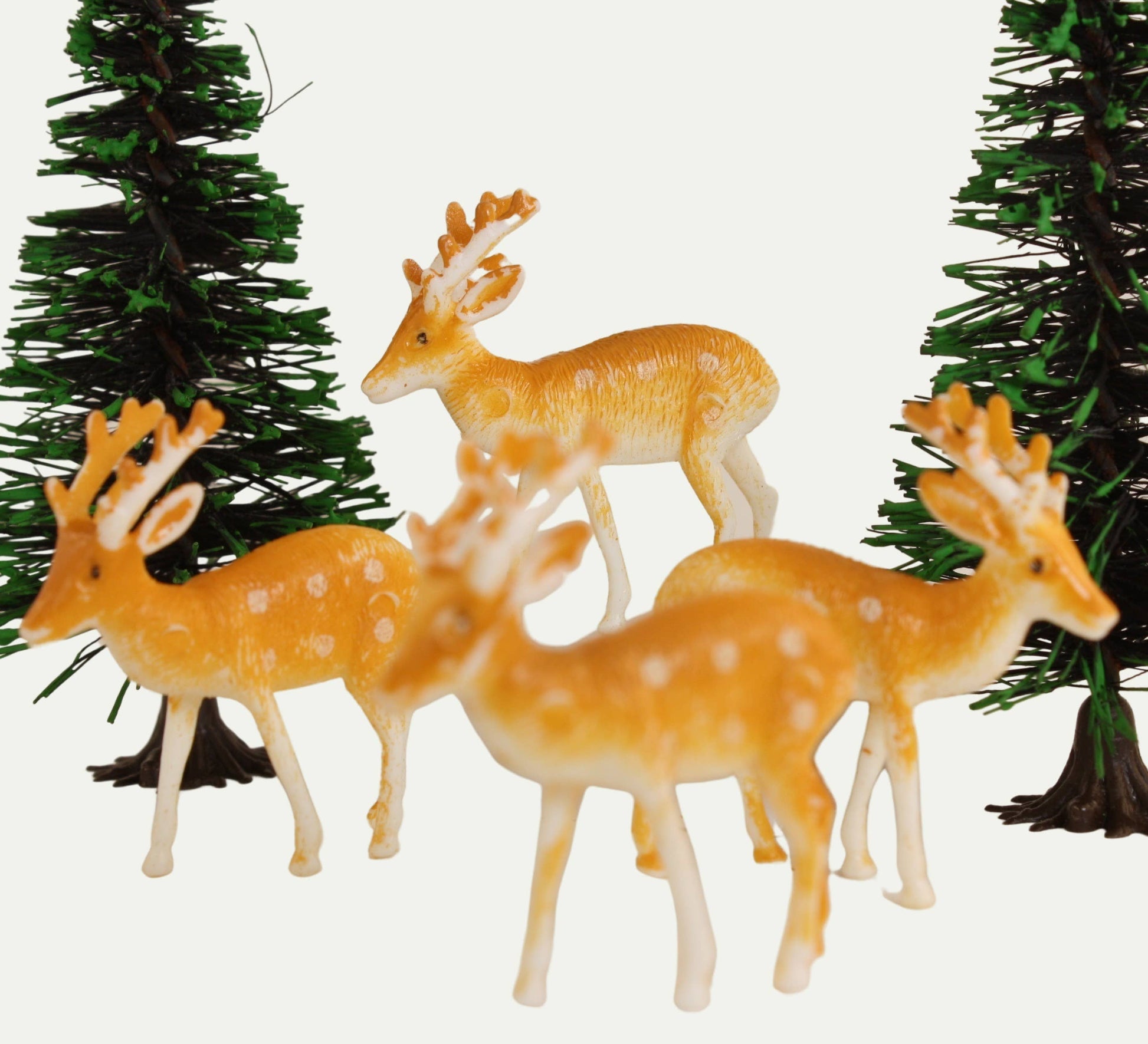 Retro Plastic Reindeer 1.5" - 4pcs Quirks!