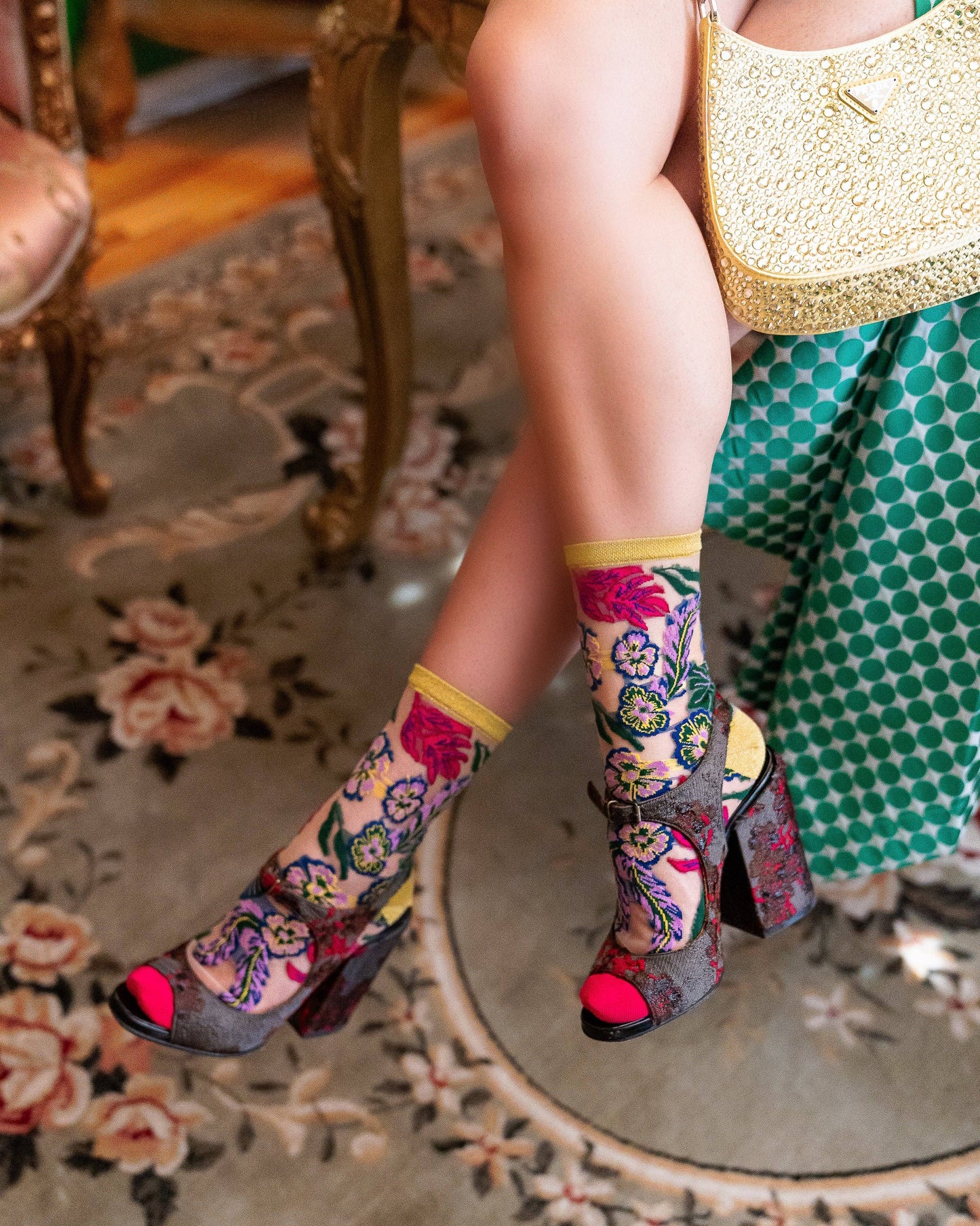 Festive Floral Sheer Crew Sock Quirks!