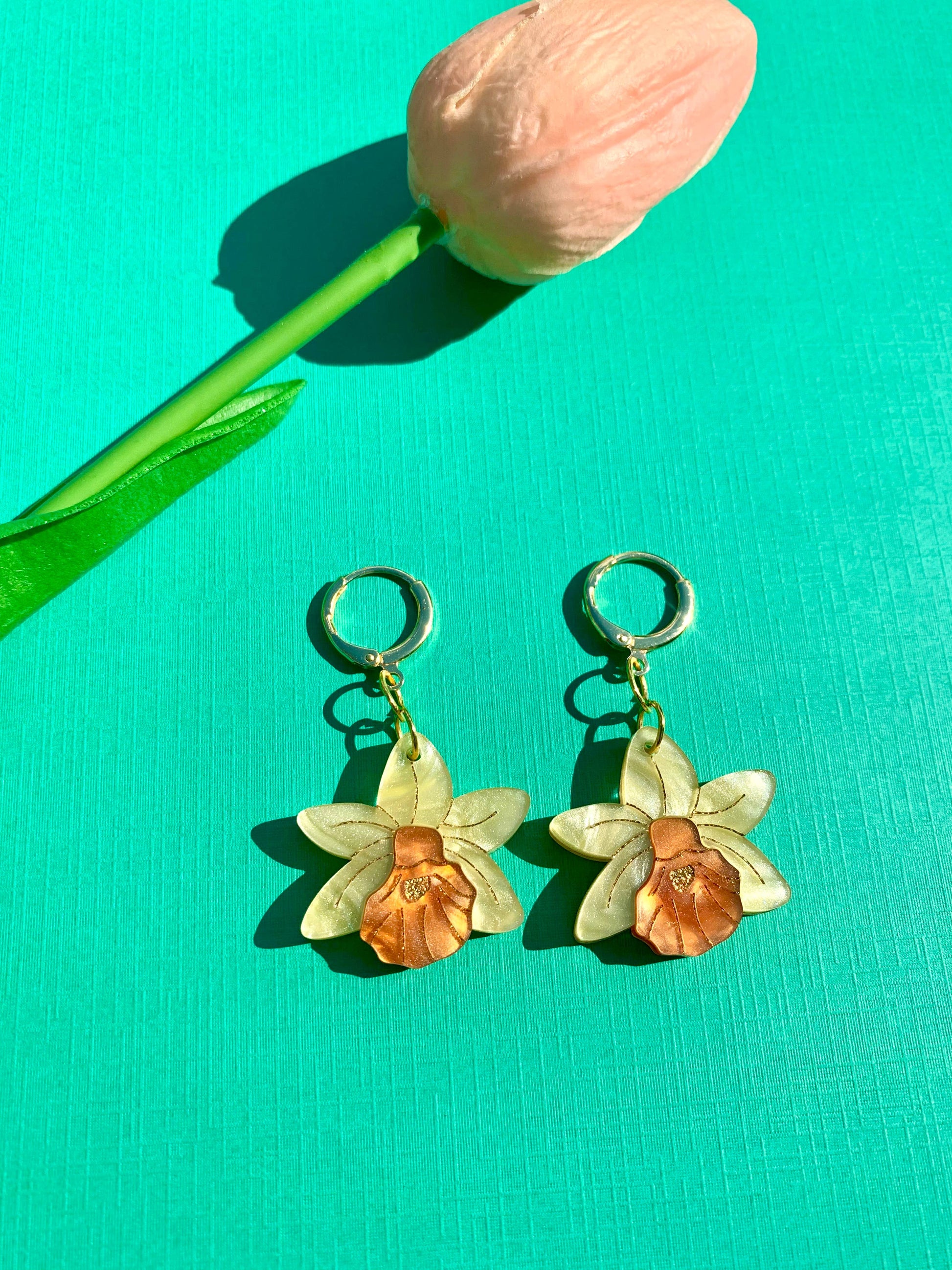 Mini Daffodils Acrylic Earrings Quirks!