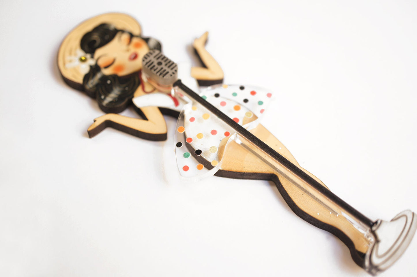 Pin Up Singer w/ Victrola Brooch by Laliblue