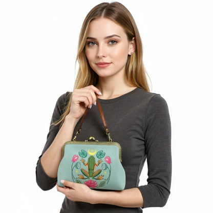 Frog in the Lily Pond Kiss Lock Bag in Linen Cotton Blend Ma Quirks!