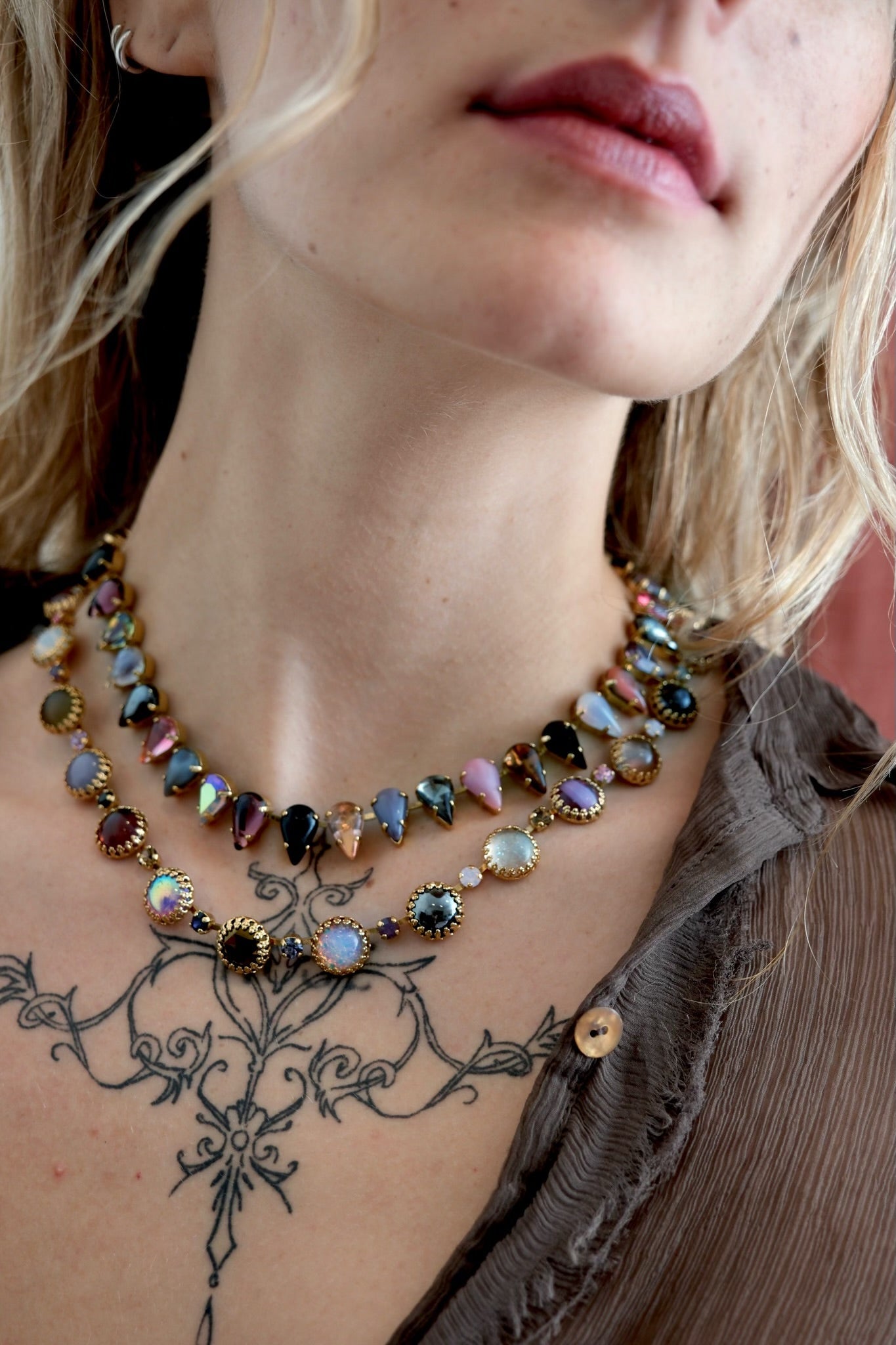 Fang Layering Choker in Punk Rocks (Gold)