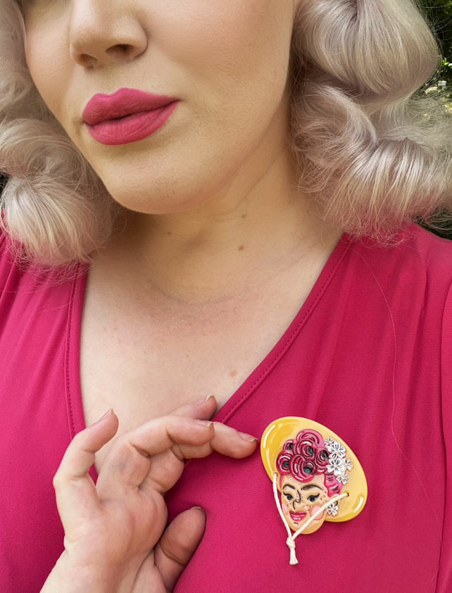 Elizabeth Brooch by Marla VonDuta x Lipstick & Chrome Quirks!