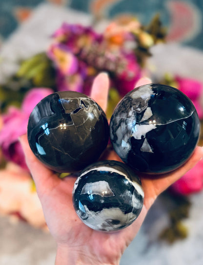 Volcano Agate Crystal Spheres, UV Fluorescent Crystal Balls