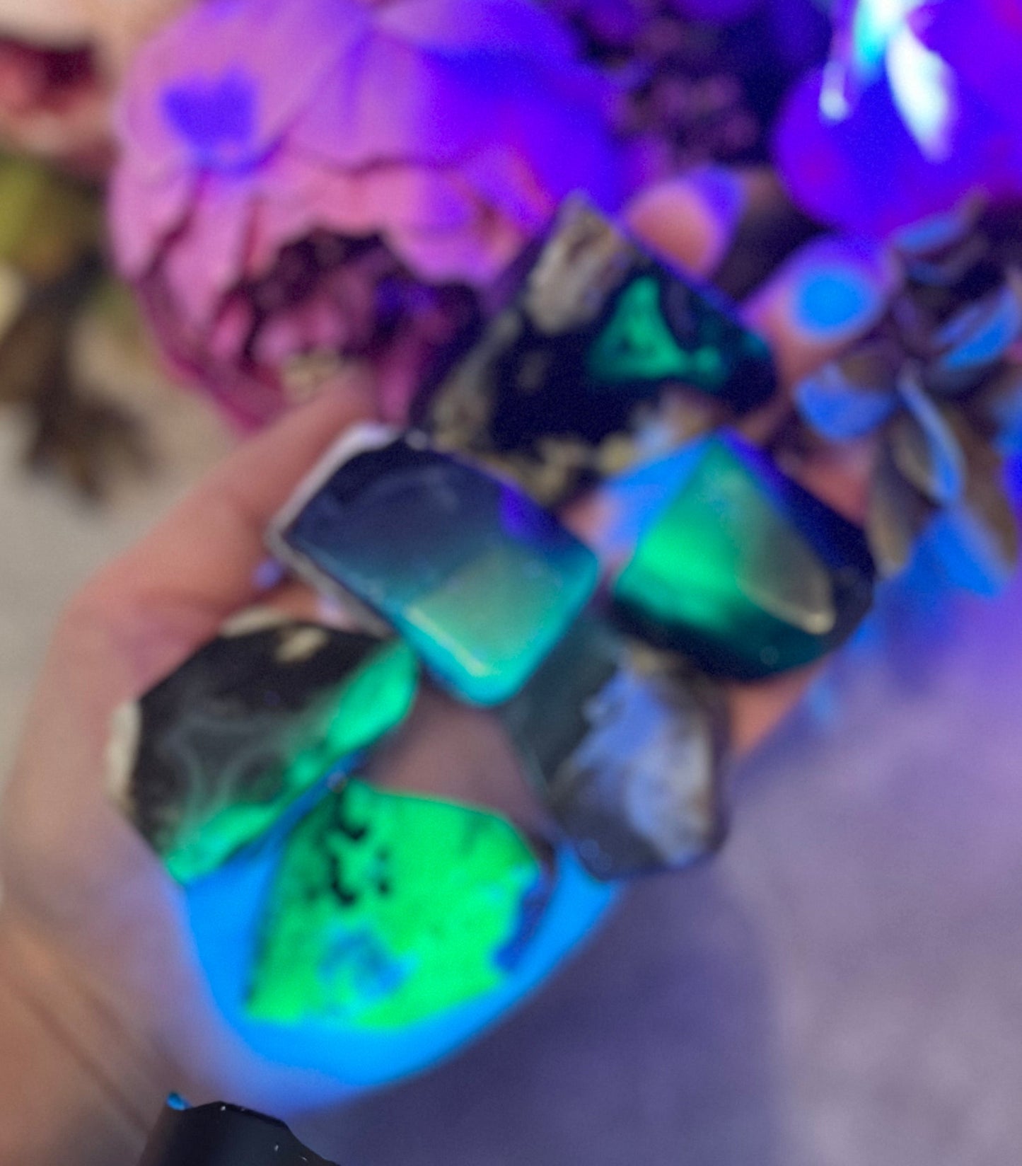 Volcano Agate Tumbled Freecubes, UV Green Fluorescent Minerals