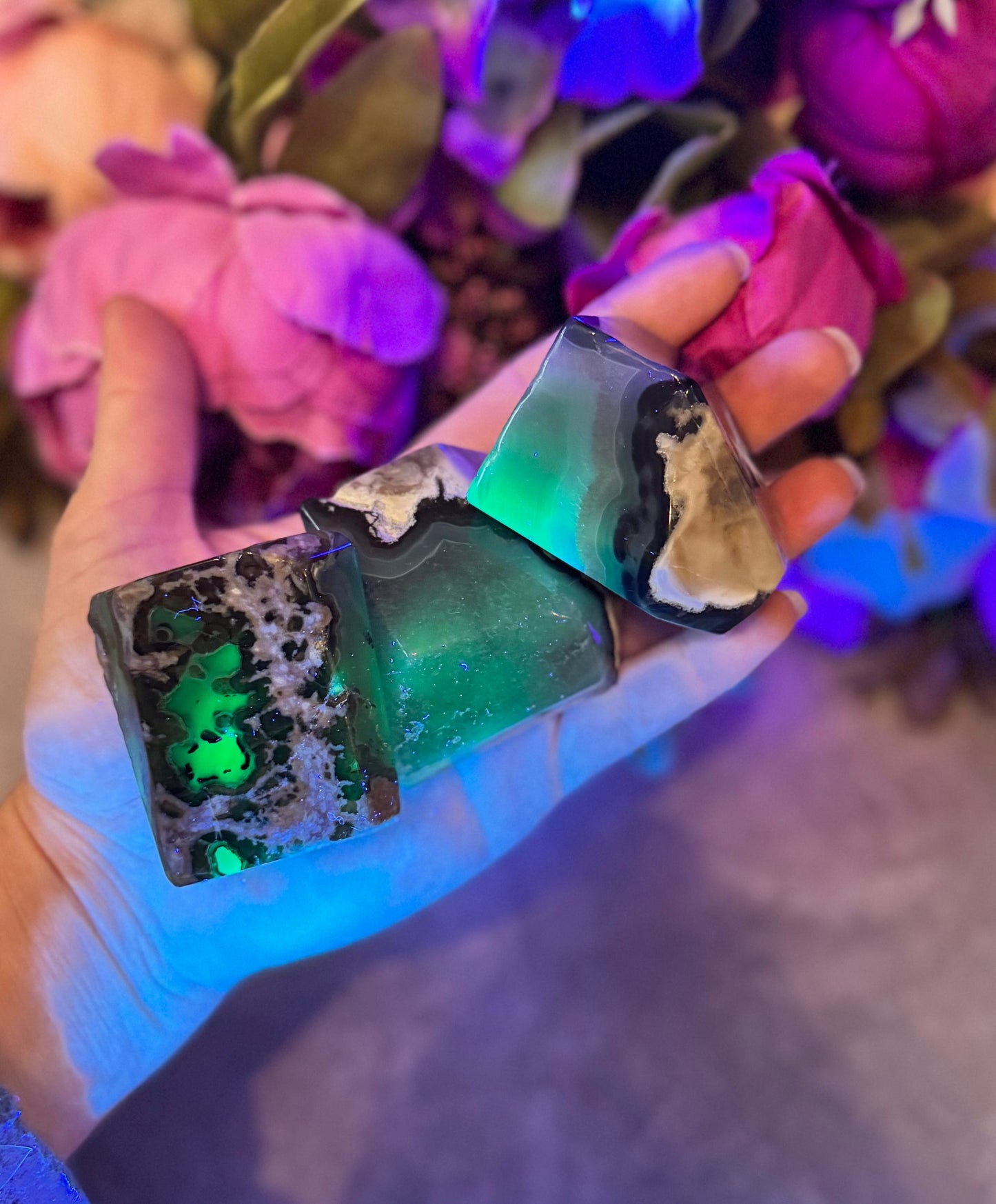 Volcano Agate Tumbled Freecubes, UV Green Fluorescent Minerals