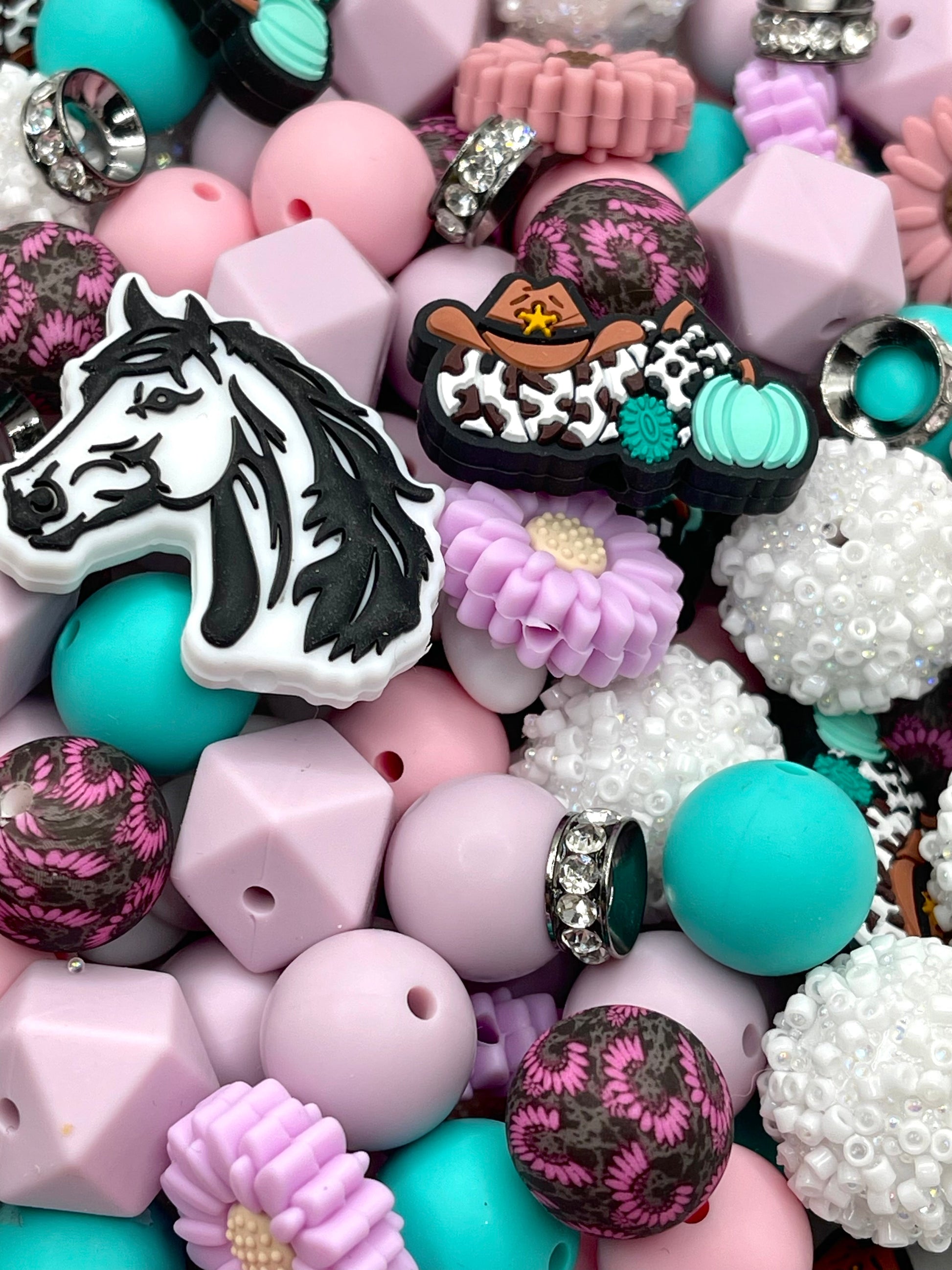 40pcs Bead Bundle 209 Emerald City Beads & Supplies