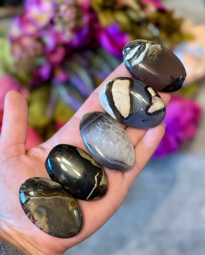 Volcano Agate Palmstones, Green Fluorescent Minerals, UV Crystals