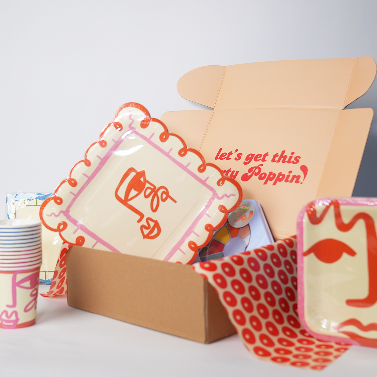 Face Party Cups (x 12) - Art Party Theme POP party supplies