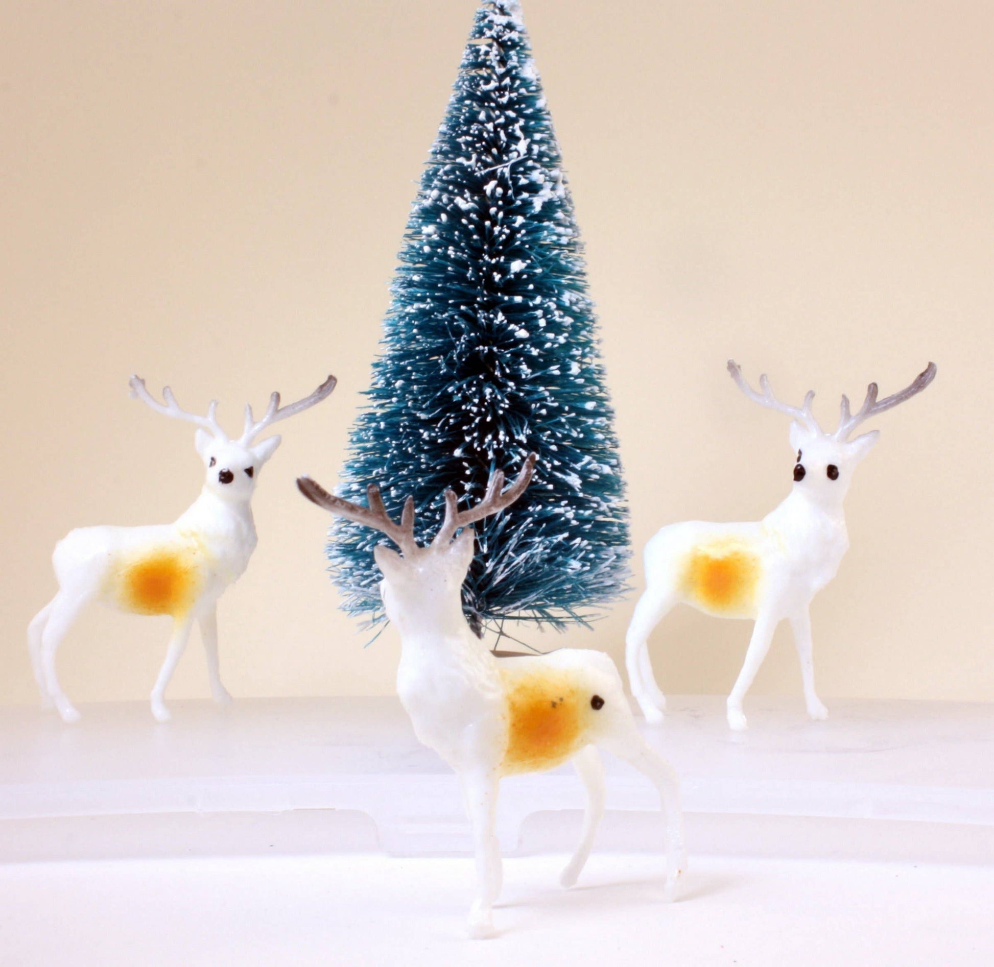 Retro Style 1.5" Reindeer Decorative Figurine, 1960s Quirks!