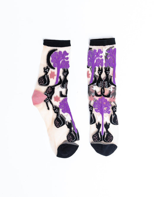 Nocturnal Cats Sheer Crew Sock Quirks!