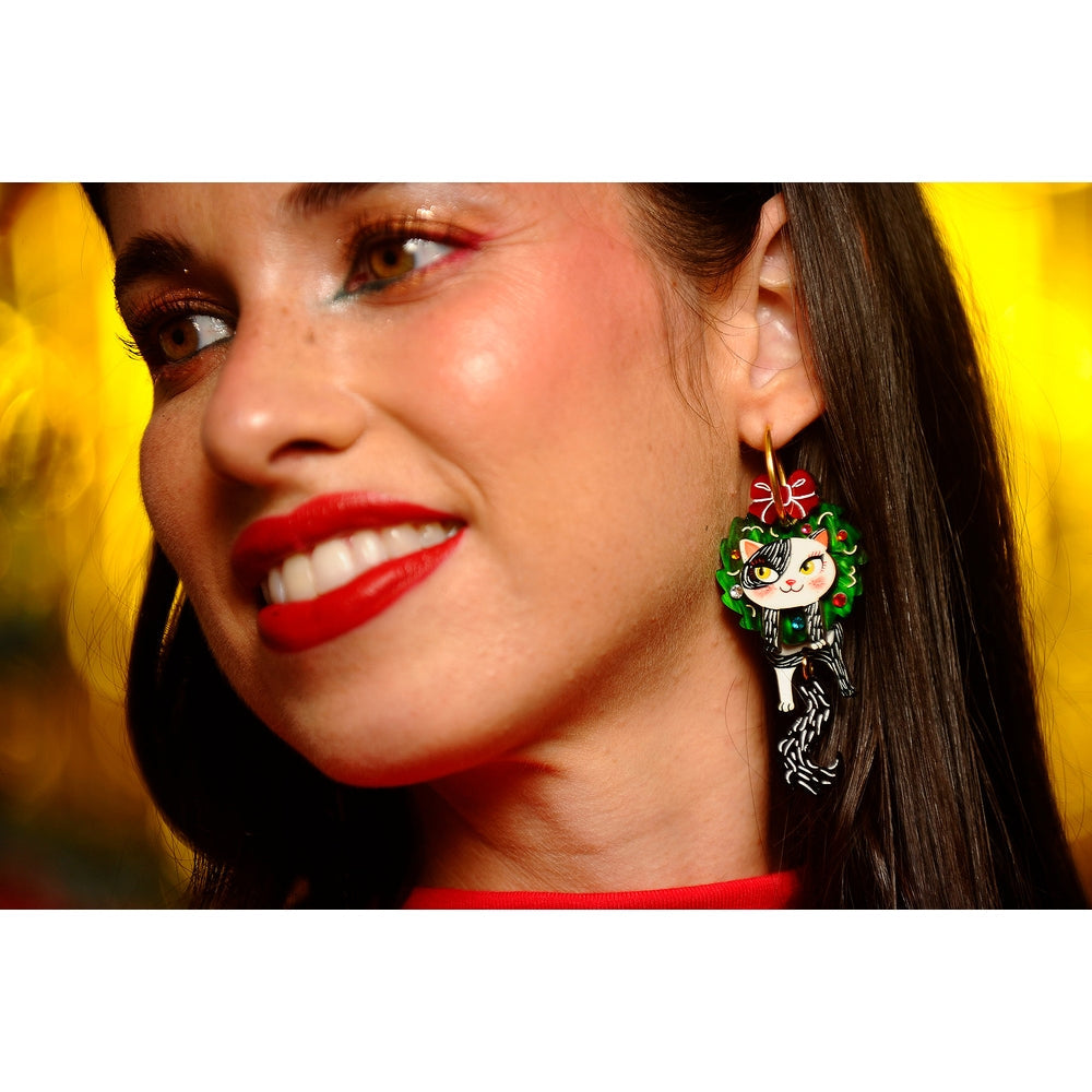 Cat in A Christmas Wreath Earrings by Laliblue