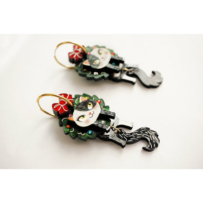 Cat in A Christmas Wreath Earrings by Laliblue