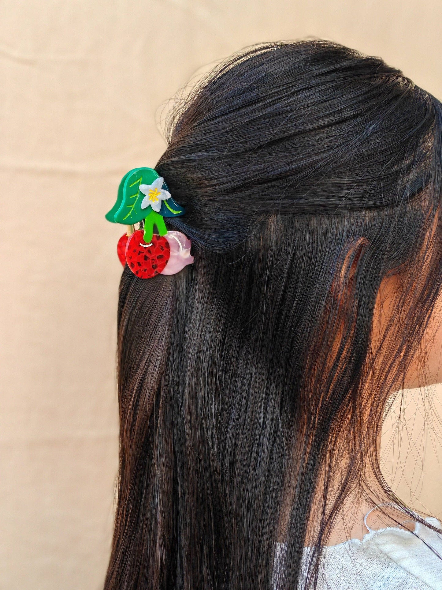 Cherry Hair Claw Clip Quirks!