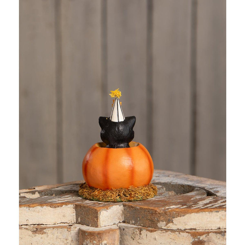 Cecil's Hang Out by Bethany Lowe Designs Quirks!