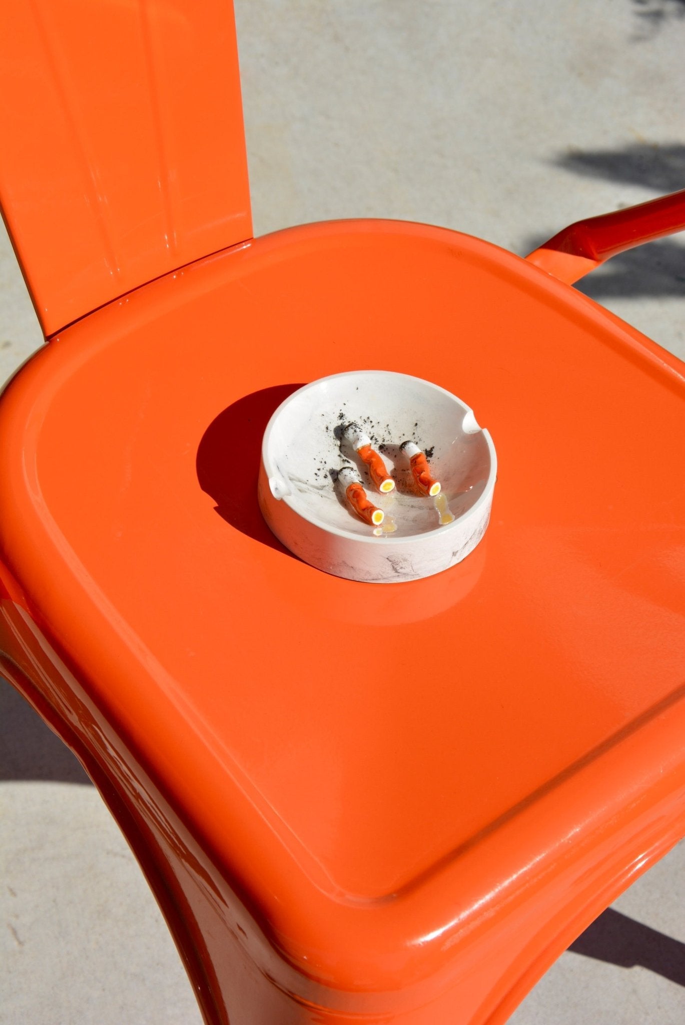 CLASSIC CIG ASHTRAY