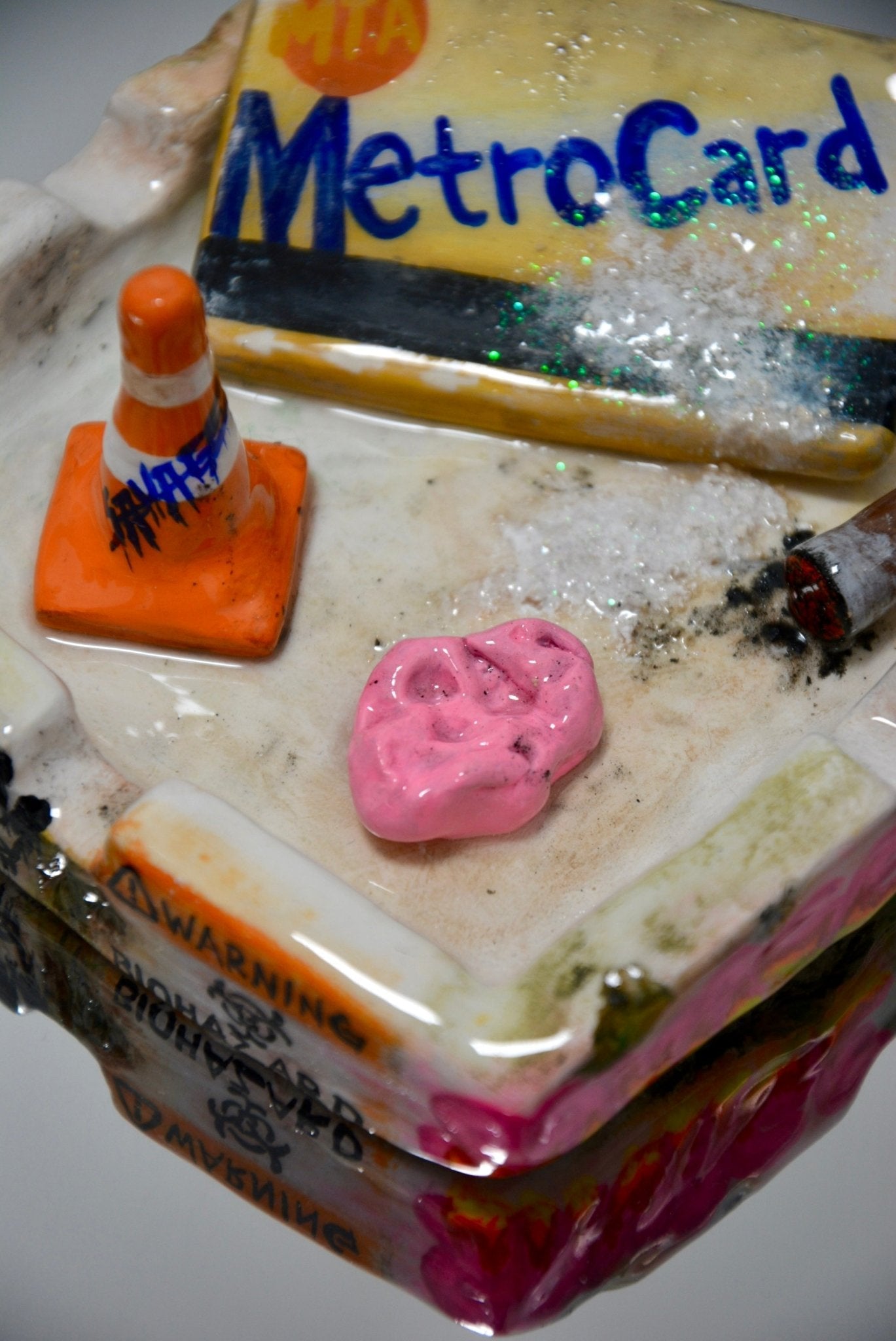 CONCRETE JUNGLE ASHTRAY