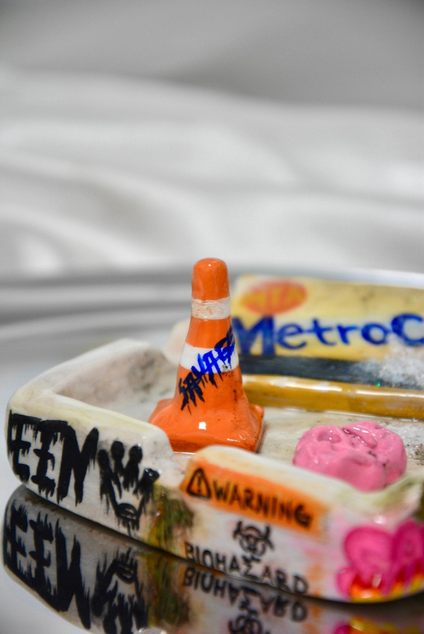 CONCRETE JUNGLE ASHTRAY