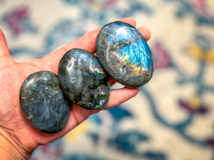 PRETTY Labradorite Palm Stone