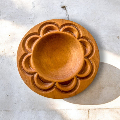 Artisan Ravioli Mold – Solid Wood, Detailed Design
