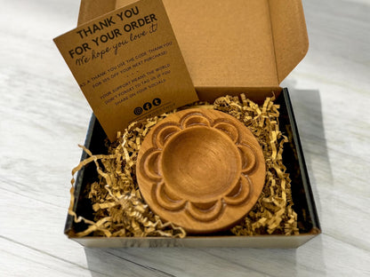 Artisan Ravioli Mold – Solid Wood, Detailed Design