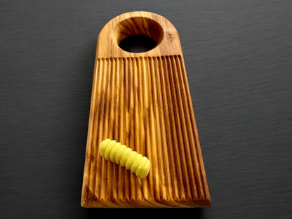 Olive Wood Gnocchi Board – Deep Grooves for Classic Texture