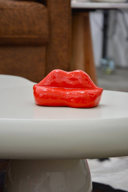 KISS MY A$$ CERAMIC LIPS SOFA