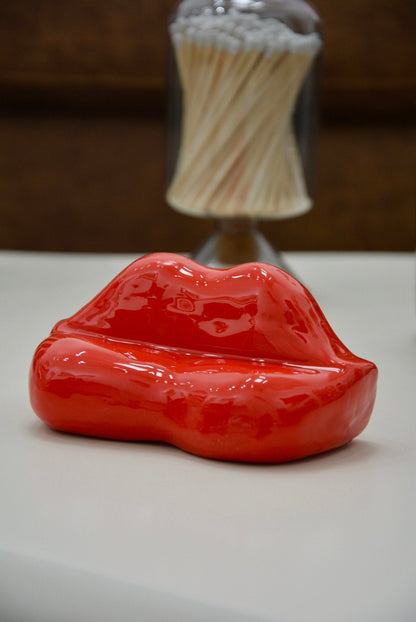 KISS MY A$$ CERAMIC LIPS SOFA