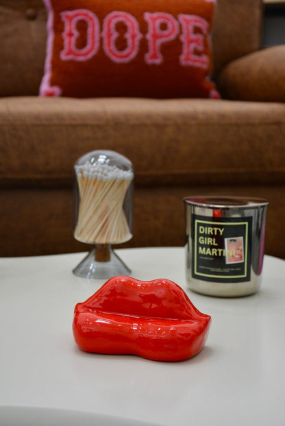 KISS MY A$$ CERAMIC LIPS SOFA