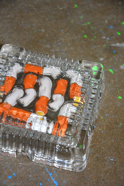 SMOLDERING ELEGANCE ASHTRAY