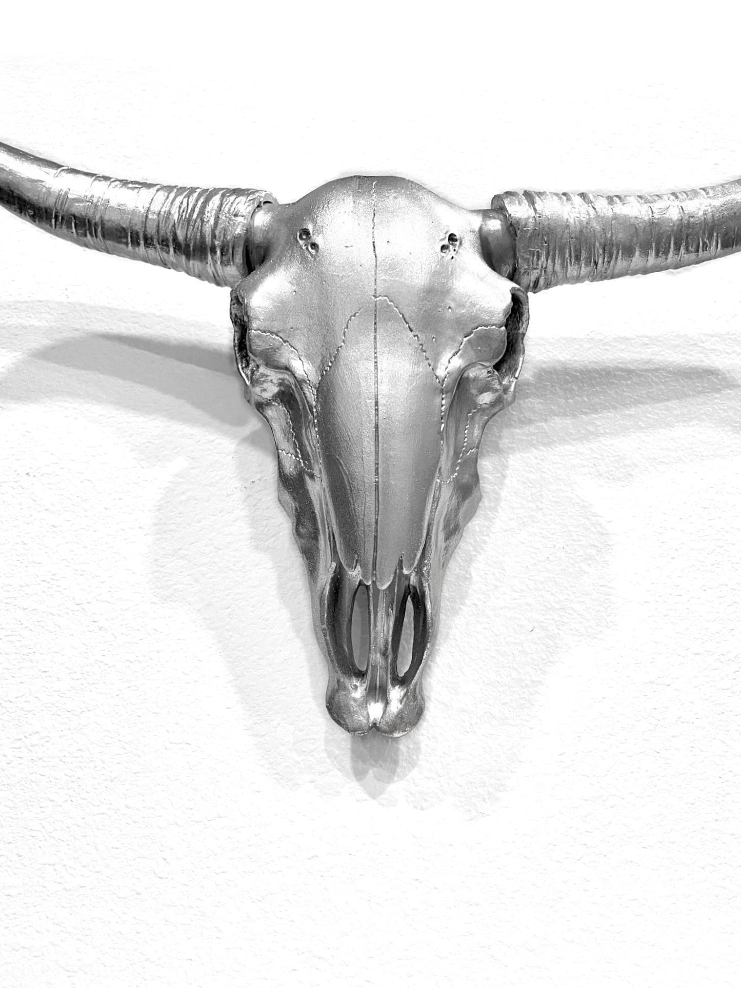 OVERSIZED METALLIC SILVER BULL SKULL