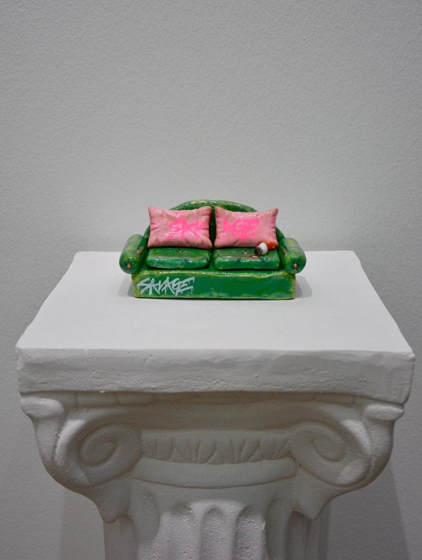 SAVAGE GRAFFITI COUCH