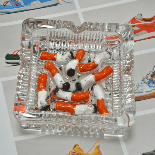 SMOLDERING ELEGANCE ASHTRAY